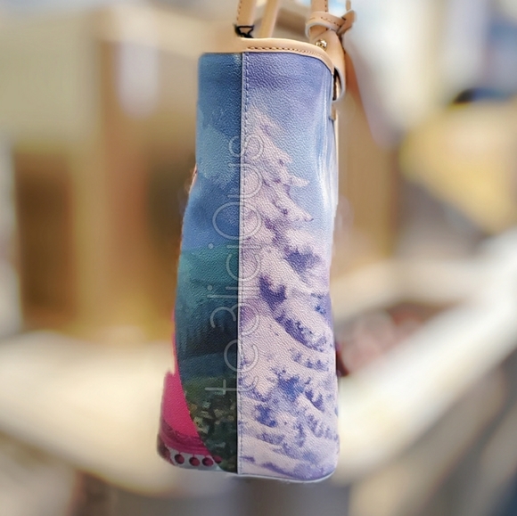 DISNEY DOONEY & BOURKE FROZEN ELSA ANNA TOTE - Picture 4 of 8